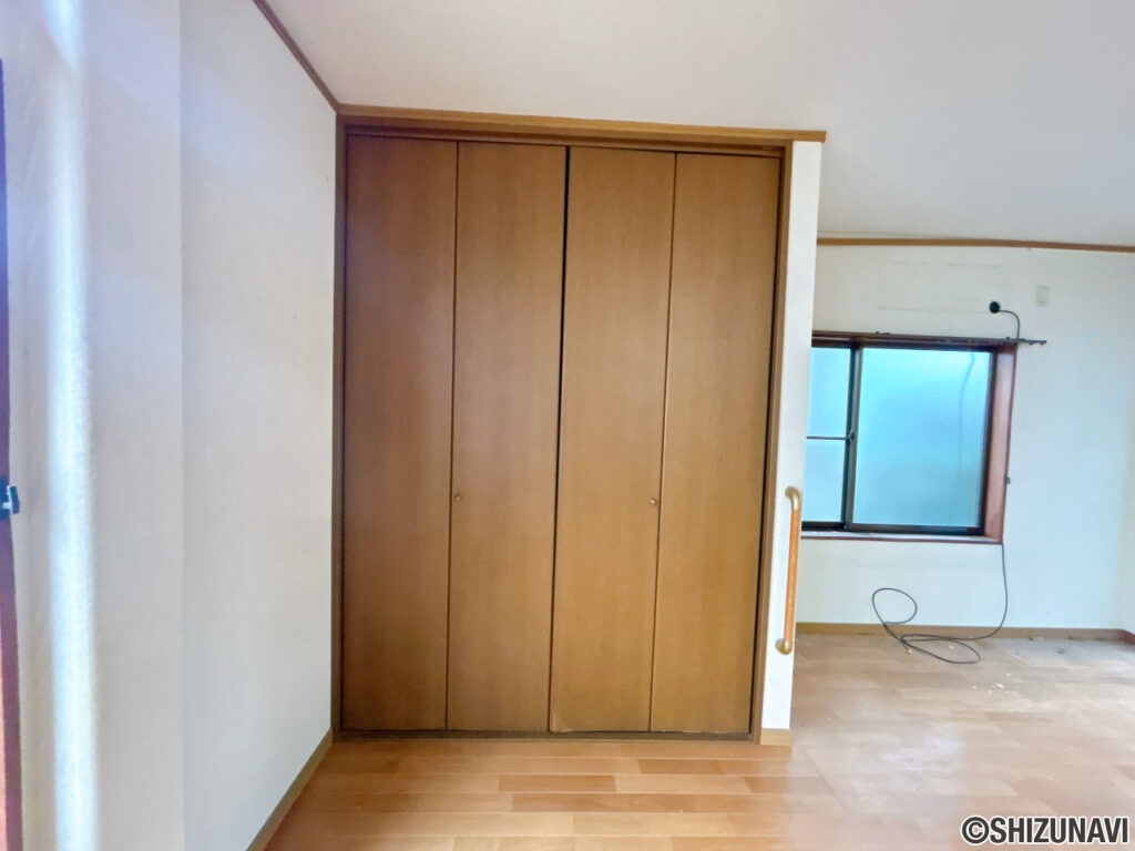 【１階LDK　収納】