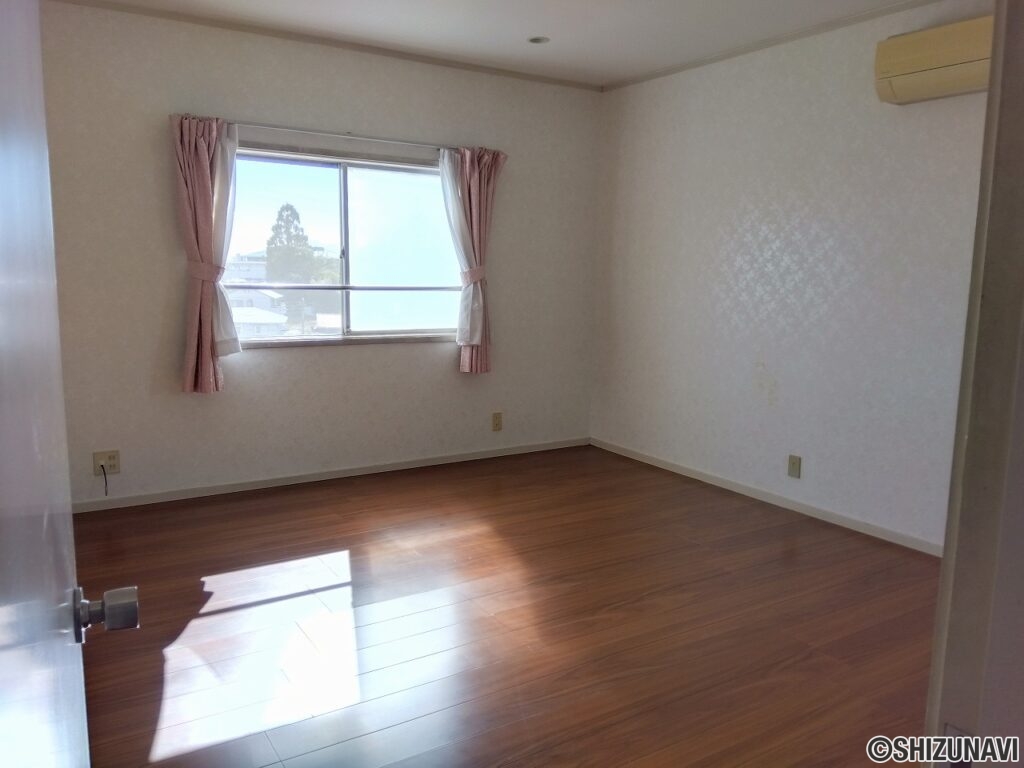 富士市今泉　中古住宅　内観