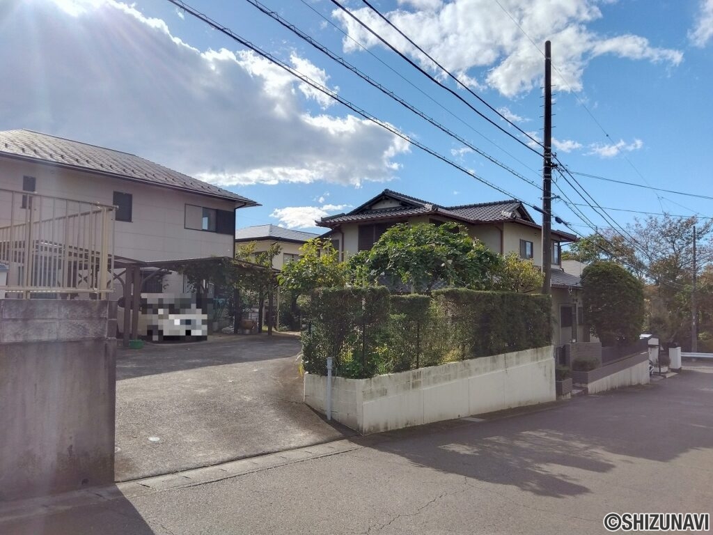 三島市三恵台　中古住宅　外観