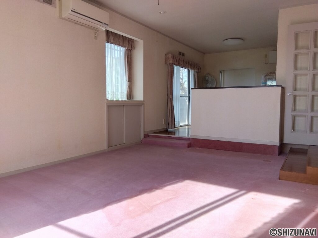 富士市今泉　中古住宅　内観