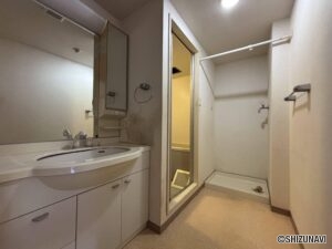 【洗面室（リフォーム中）】