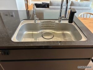 タッチレス水栓のため衛生的ですね！