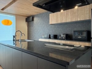 おしゃれなフルフラットキッチン