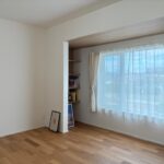 収納棚が隠れるようになっております