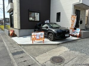 駐車場　普通車１台、軽自動車１台