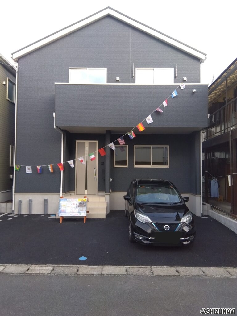 物件正面からの写真です。