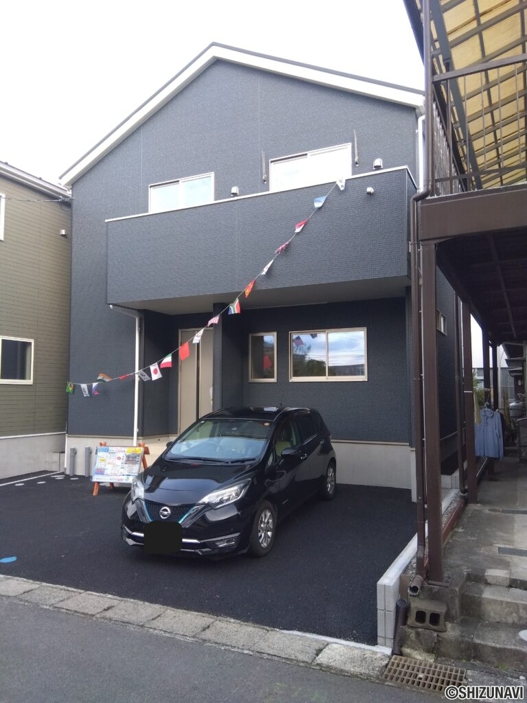 物件南側からの写真です。