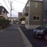 物件南側から撮影した前面道路の写真です。
