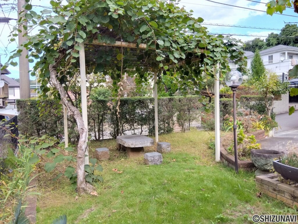 三島市三恵台　中古住宅　外観