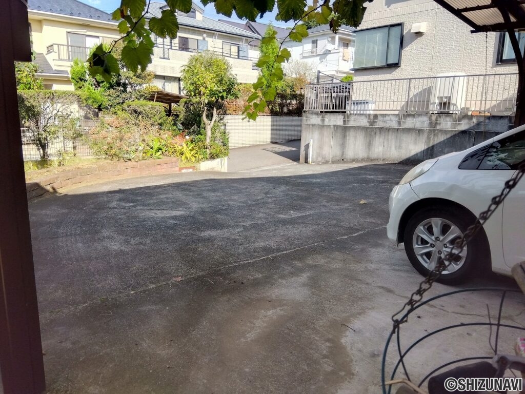 三島市三恵台　中古住宅　外観