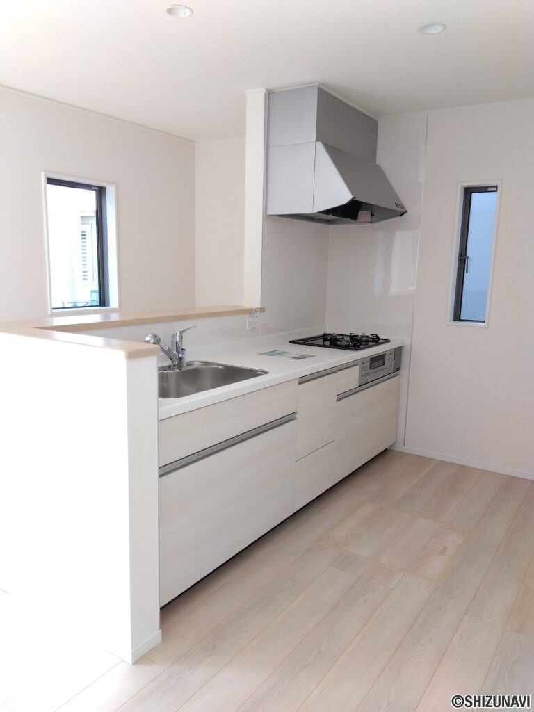 1号棟 1階キッチンの写真です。