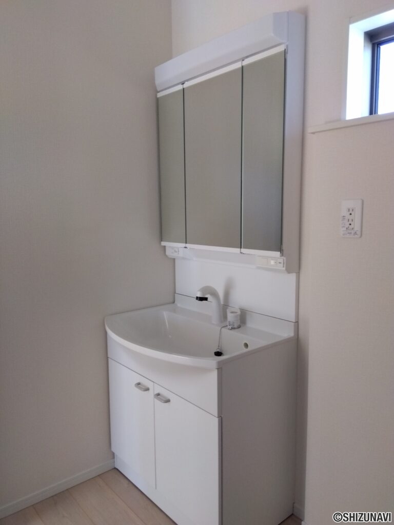 1号棟 1階洗面台の写真です。