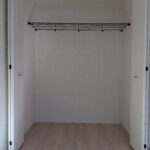 1号棟 2階洋室(5帖)の収納の写真です。