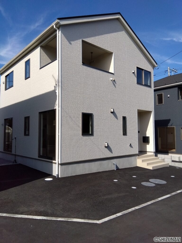 2号棟 物件南側からの写真です。