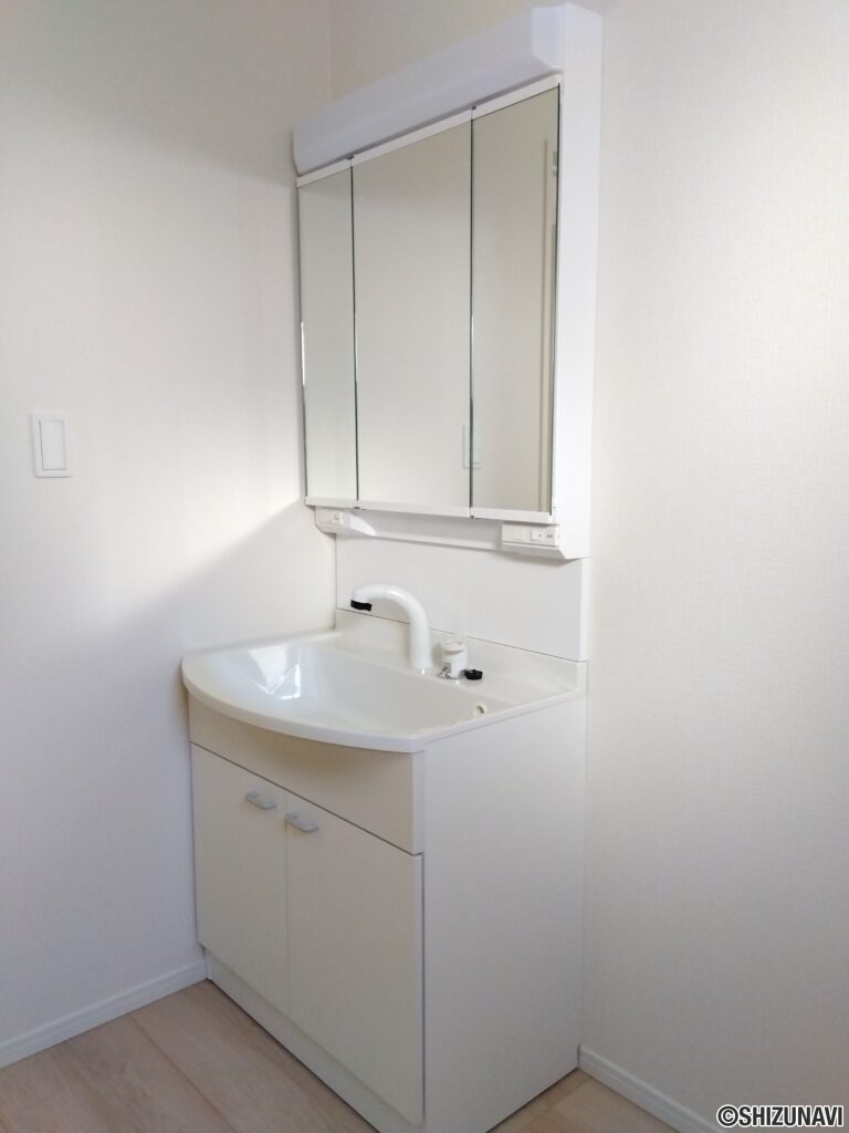 2号棟 1階洗面台の写真です。