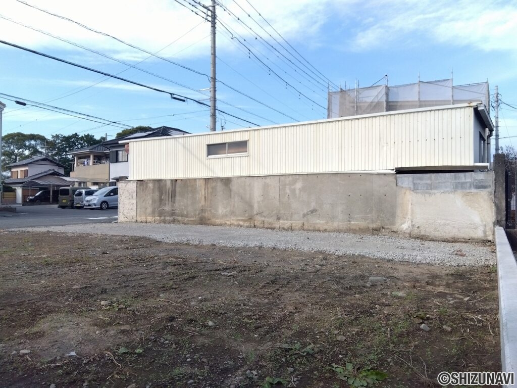 南東側より撮影