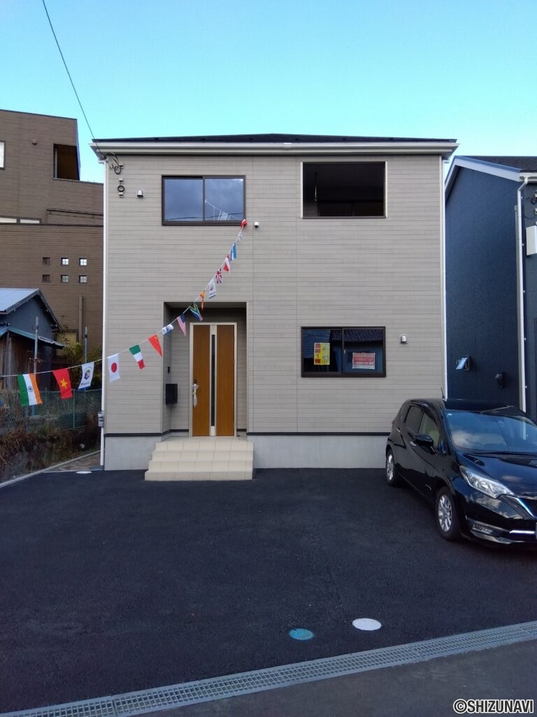 物件正面からの写真です。