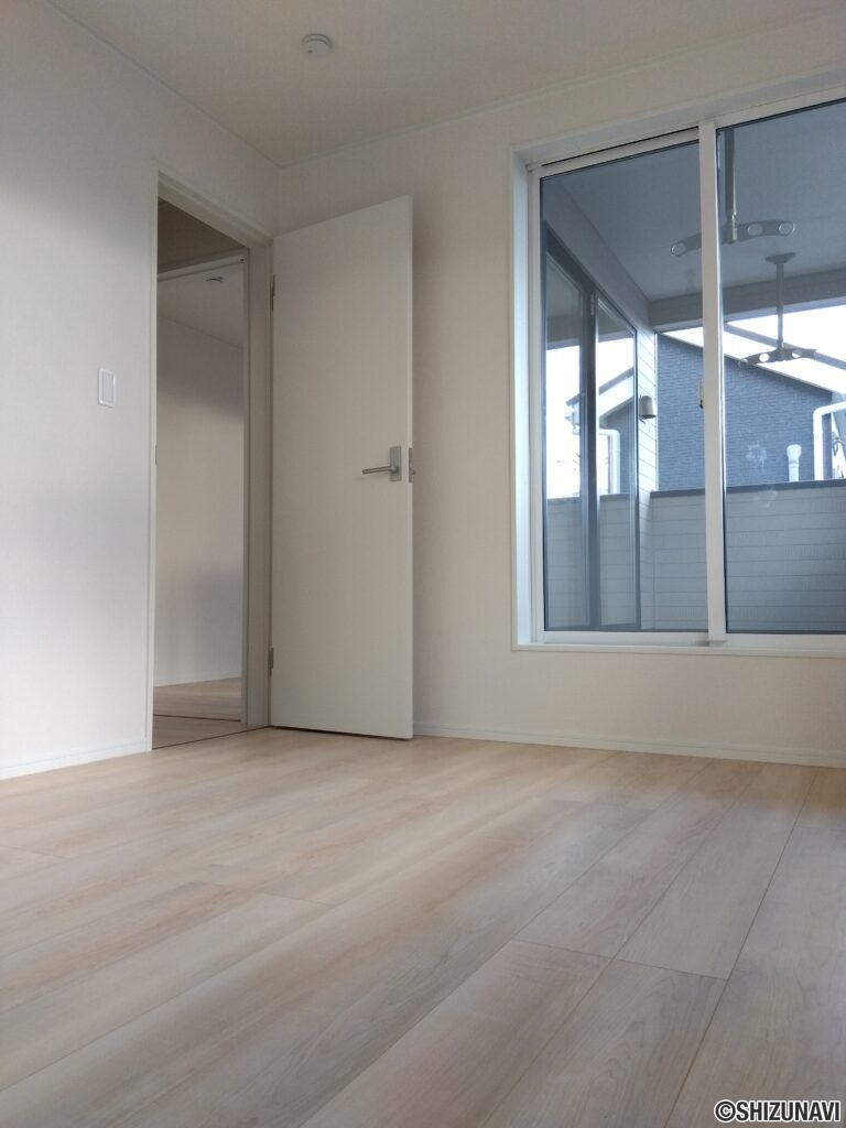 2階 寝室(6帖)の写真です。