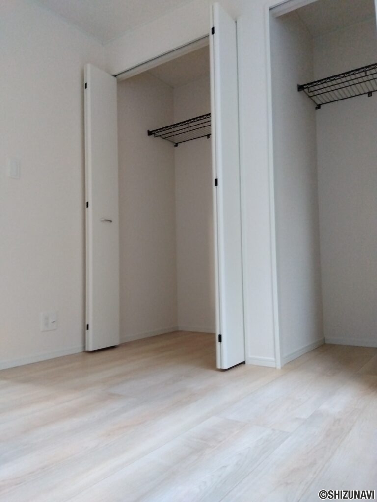 2階 洋室(4.5帖)の写真です。