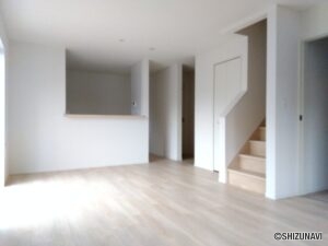 1号棟 1階リビングの写真です。