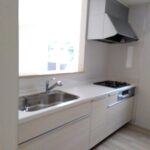 1号棟 1階キッチンの写真です。