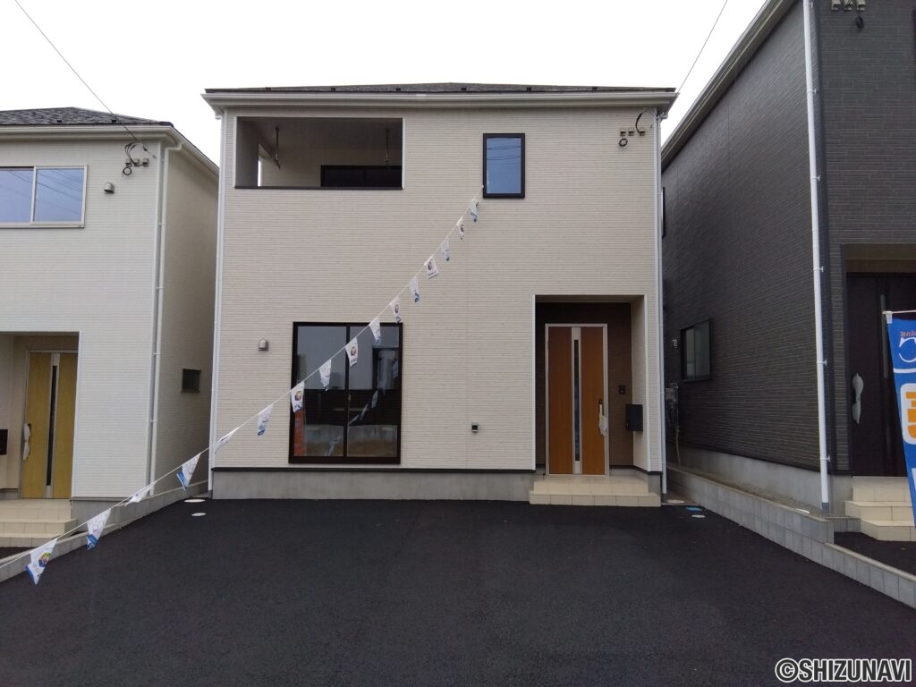 2号棟 正面からの写真です。