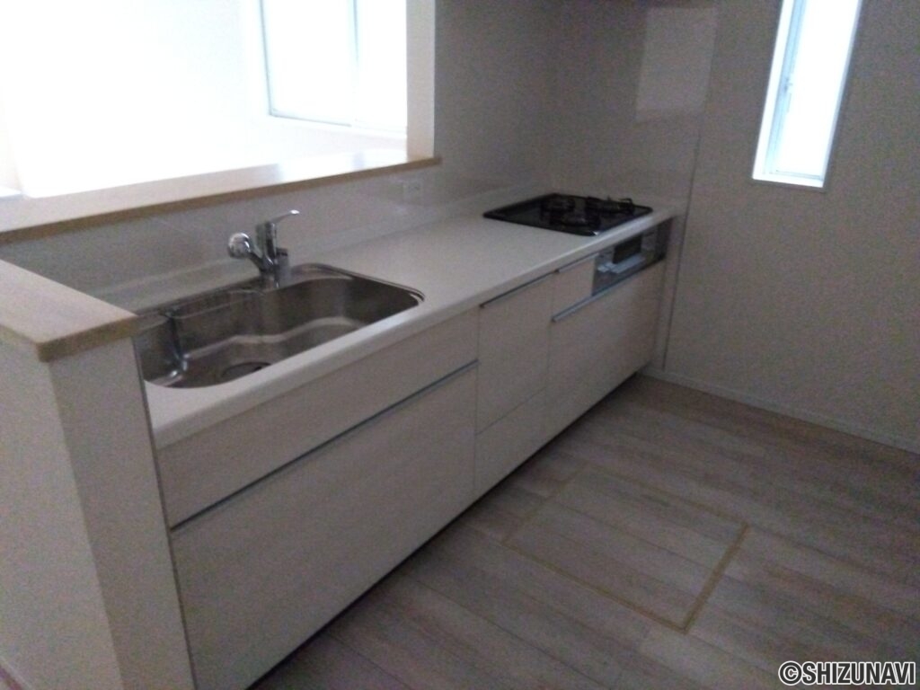 2号棟 1階キッチンの写真です。