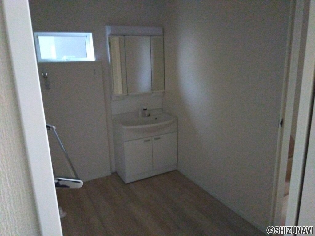 2号棟 1階洗面所の写真です。