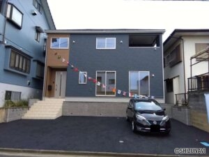 物件正面からの写真です。