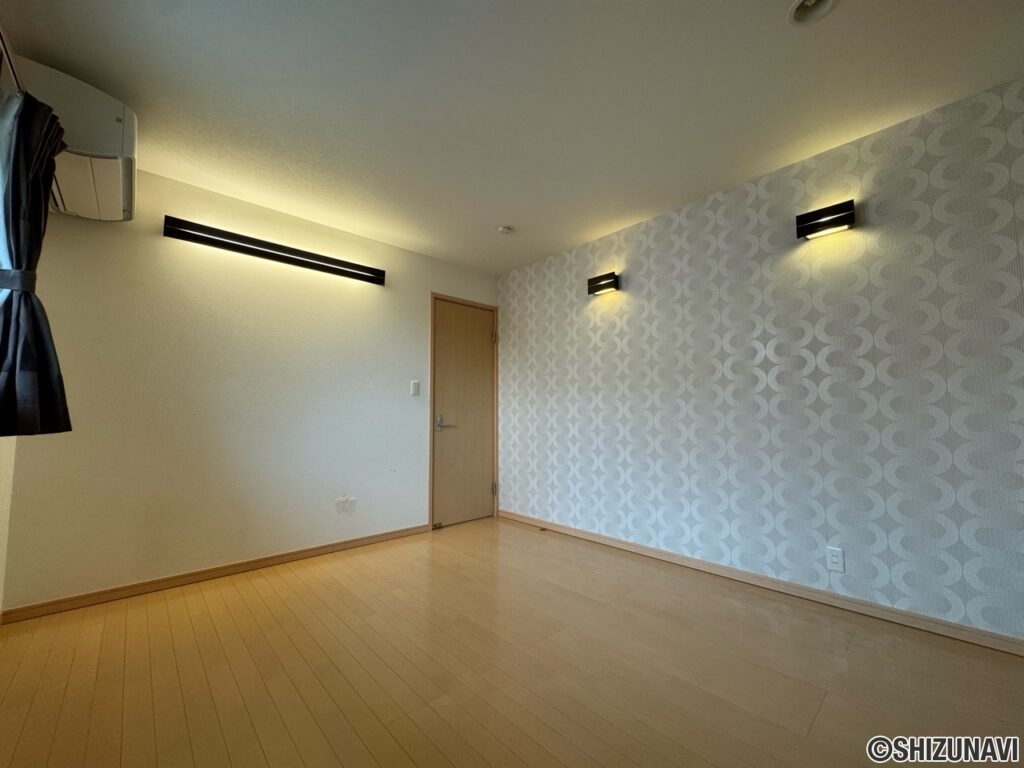 2階7.0帖洋室　別角度です。