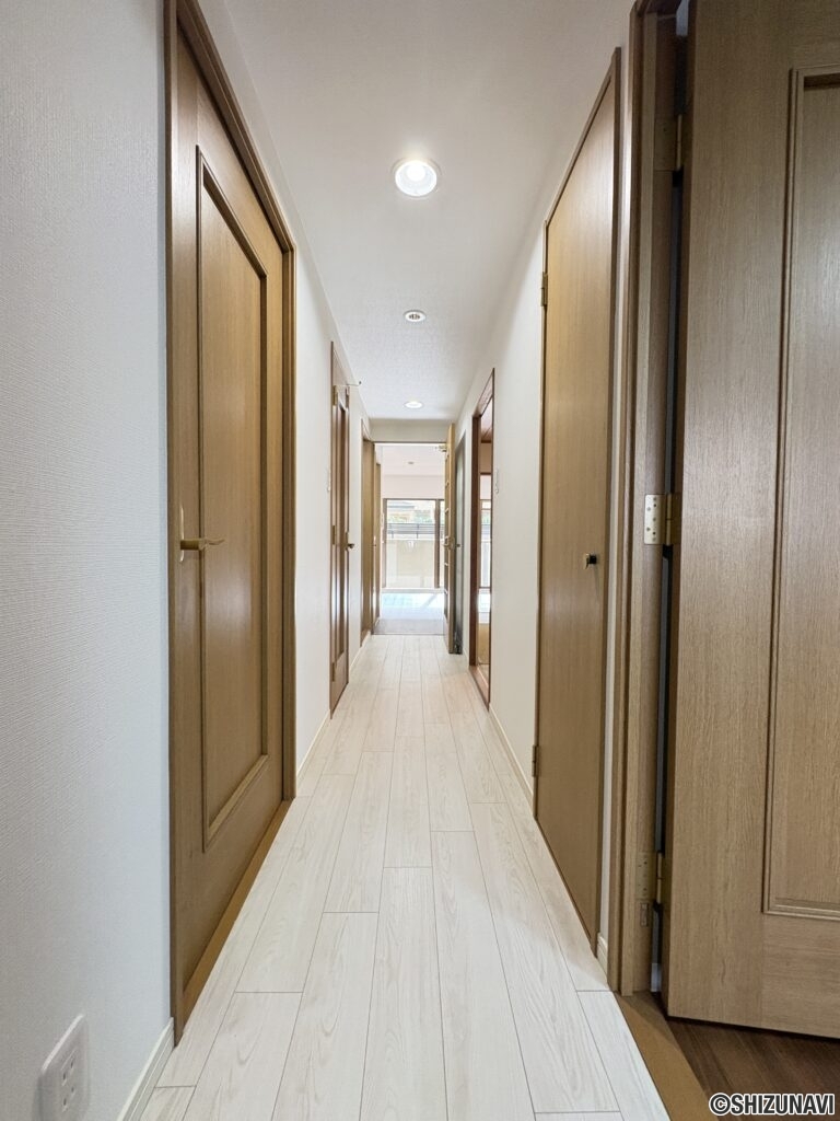 【廊下】