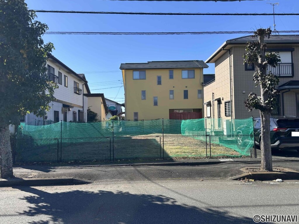 敷地はゆとりの約62坪の整形地。