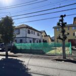 周辺にスーパー、ドラッグストア、コンビニ等生活利便が多数ございます。