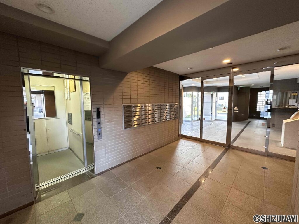 三島市加茂川町　シャルマンコーポグランヒル三島