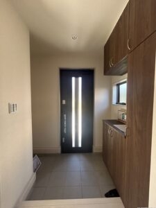 葵区　新築　玄関