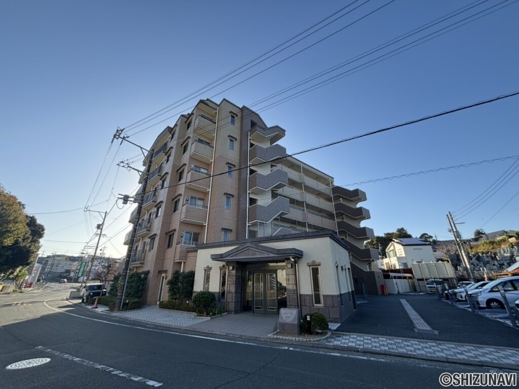 マンションの外観のお写真です。