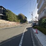 目の前の道路のお写真です。