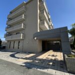 【建物外観（西側）】