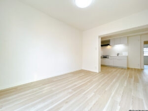 【リフォーム済み/LDK】床はフロアタイルで仕上げ、壁・天井はクロスの張替えを行います。