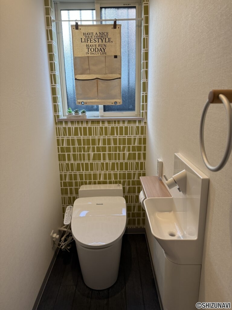 安松町中古住宅　築8年　駐車場3台可能　オール電化の3LDKの画像