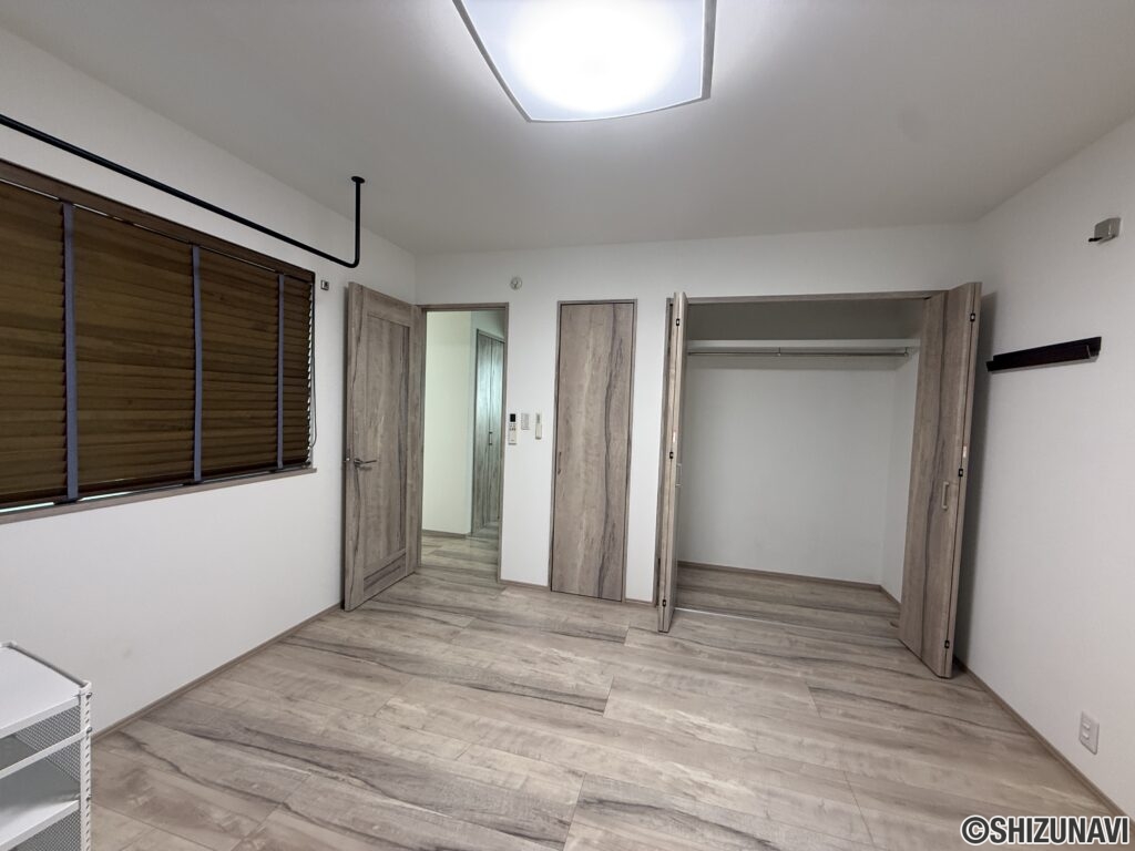 安松町中古住宅　築8年　駐車場3台可能　オール電化の3LDKの画像