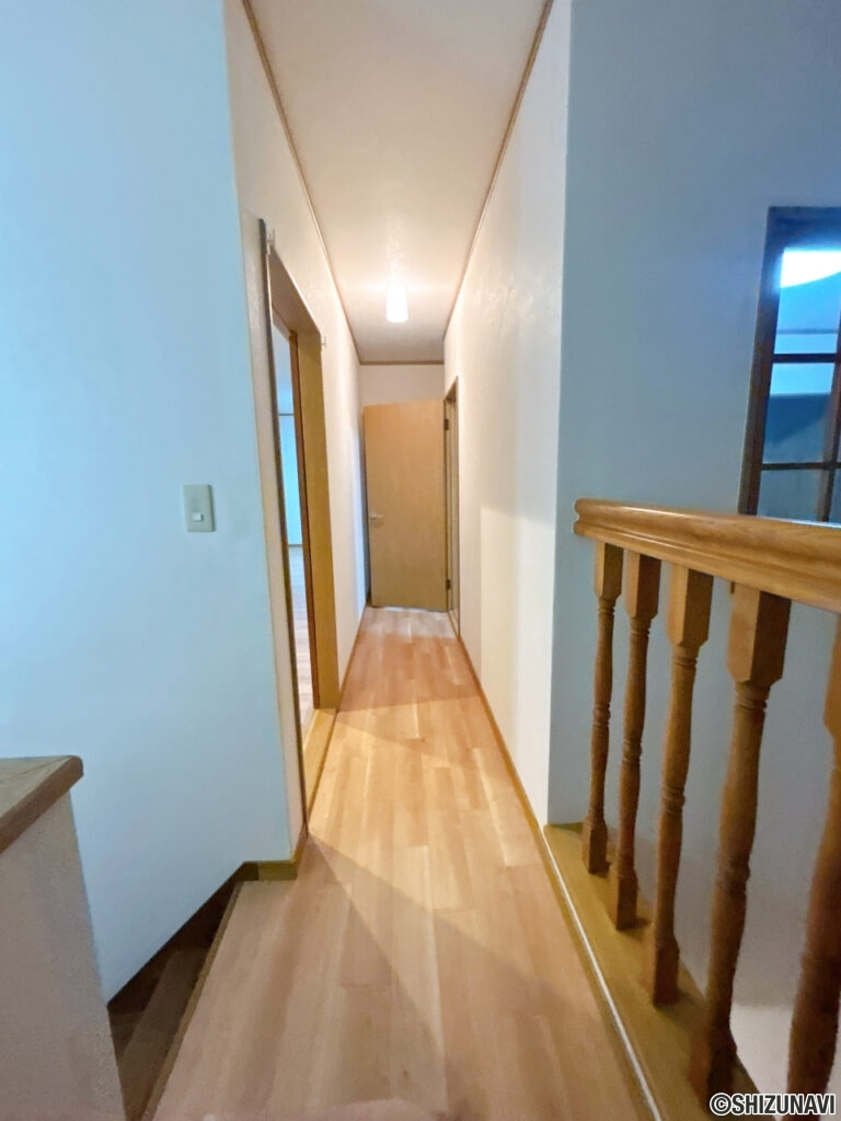【2階廊下】