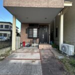 【駐車場】敷地内には1台駐車可能です。