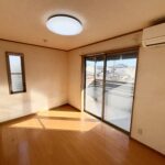 2階南側洋室です。