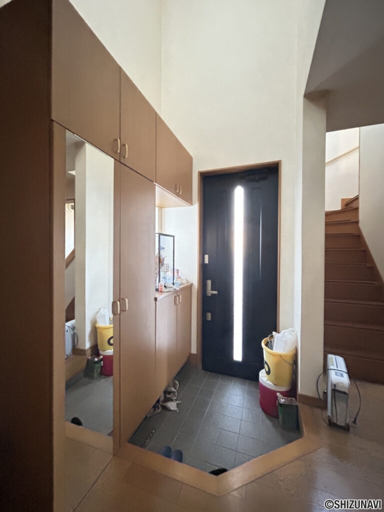 【玄関ホール】