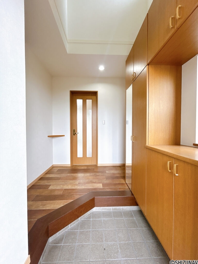 【リフォーム済み/玄関ホール】