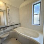 浴室です。シャワーヘッドは近々に交換しています。