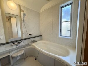 浴室です。シャワーヘッドは近々に交換しています。