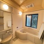 浴室です。一坪以上ございますので、広々としています。