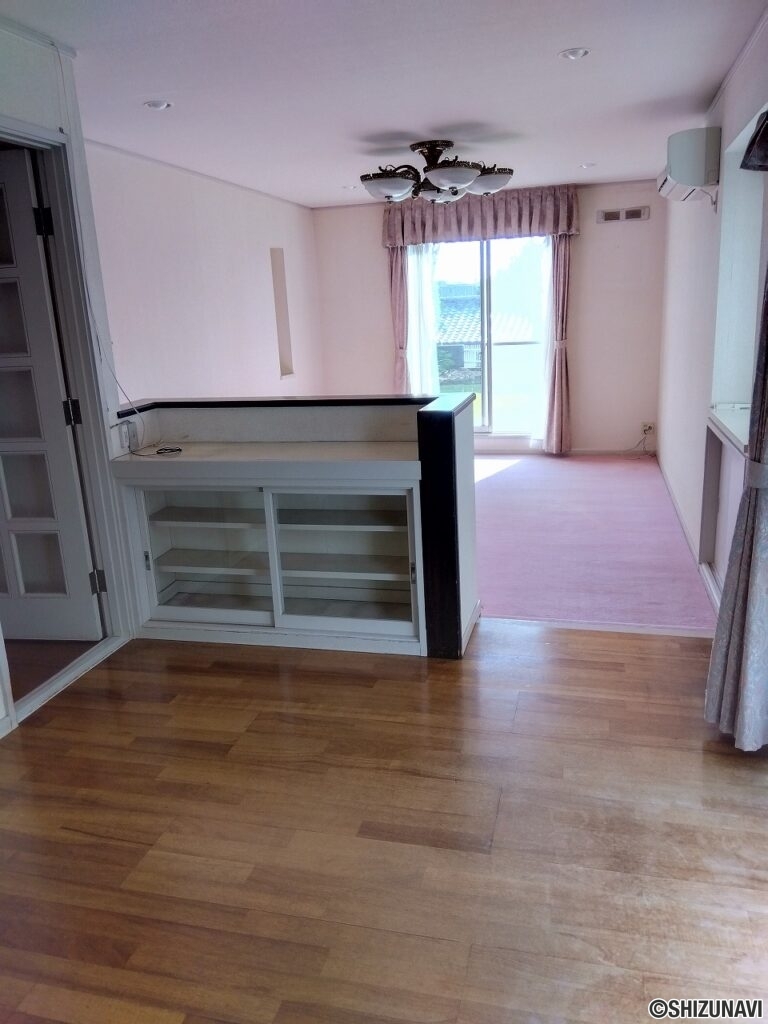 富士市今泉　中古住宅　内観